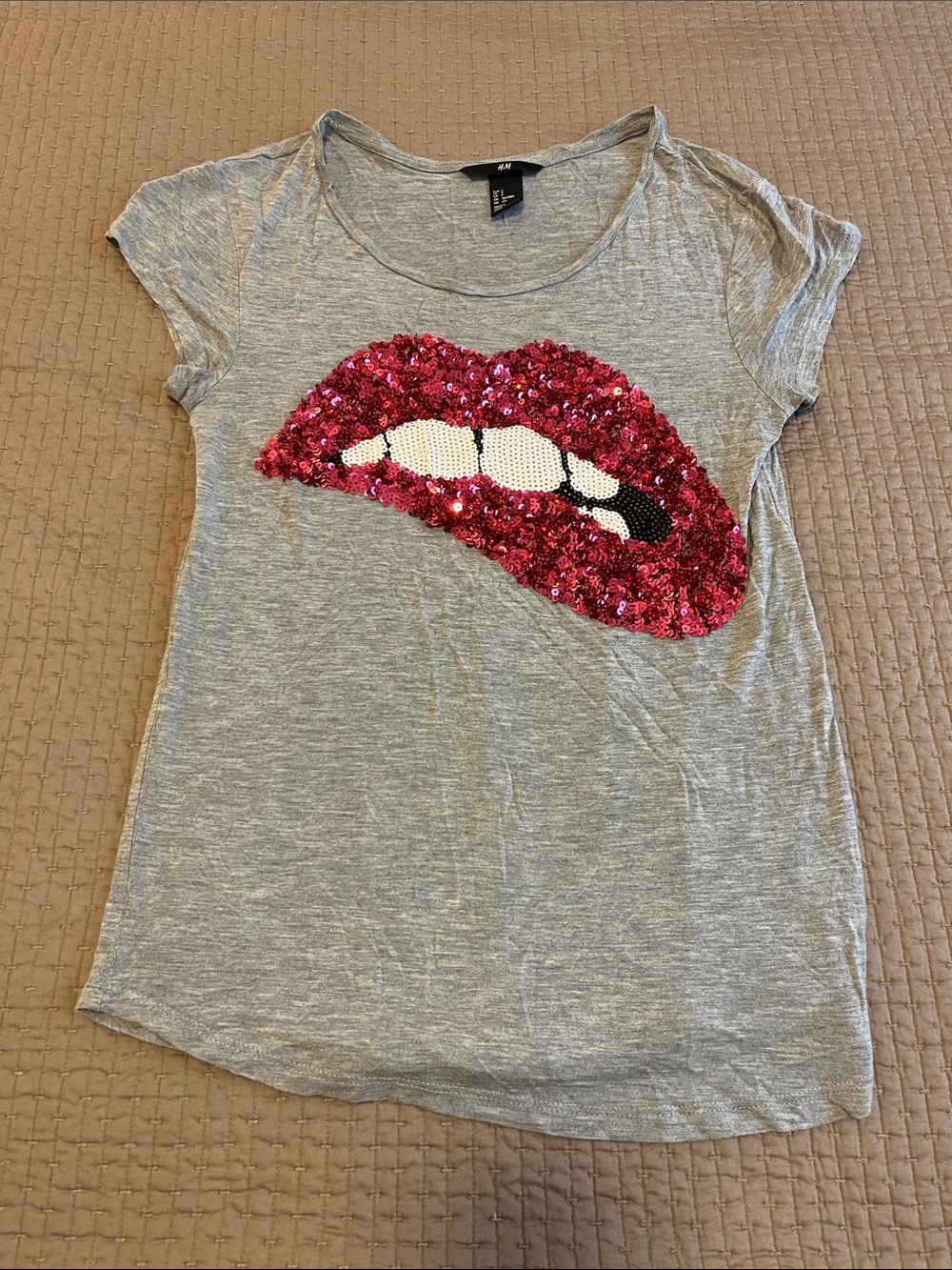 H&M Gray Tee with Pink Sequin Lip Graphic